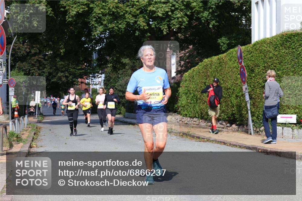25.08.2024 - 20. Blankeneser Heldenlauf Strokosch-Dieckow http://msf.ph/oto/6866237 25.08.2024 10:27:56 Ziel 6017, 6107, 6220, 6298, 6470 meine-sportfotos.de