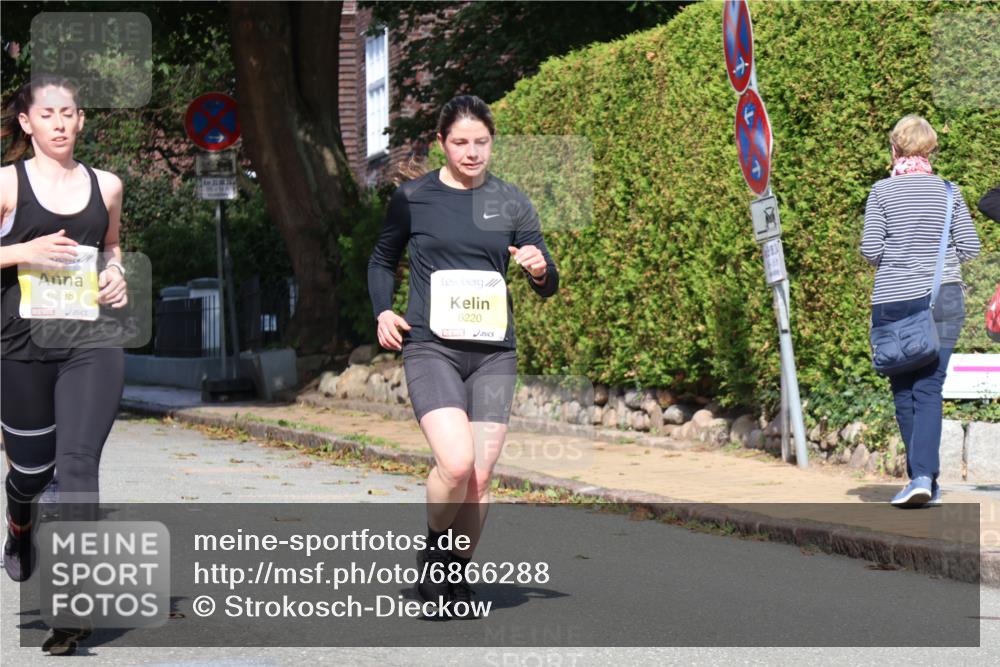 25.08.2024 - 20. Blankeneser Heldenlauf Strokosch-Dieckow http://msf.ph/oto/6866288 25.08.2024 10:28:00 Ziel 6017, 6102, 6107, 6220, 6298, 6470 meine-sportfotos.de