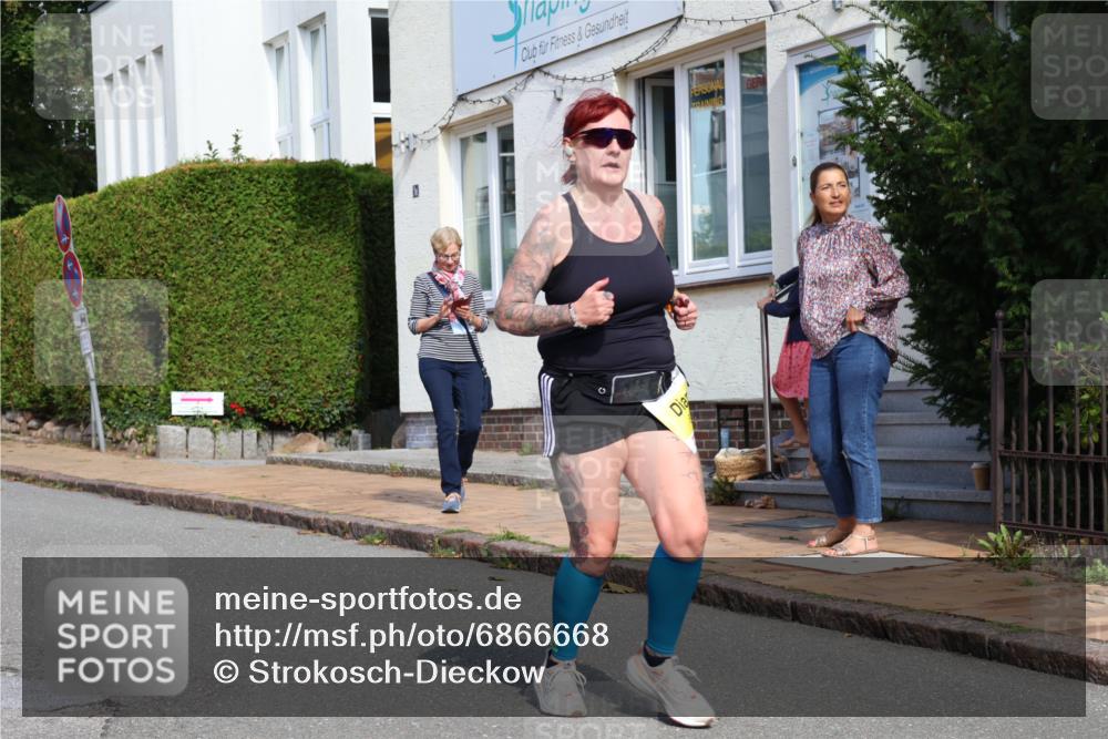 25.08.2024 - 20. Blankeneser Heldenlauf Strokosch-Dieckow http://msf.ph/oto/6866668 25.08.2024 10:28:26 Ziel 6007, 6222, 6233, 6434, 6435, 6446, 6510 meine-sportfotos.de
