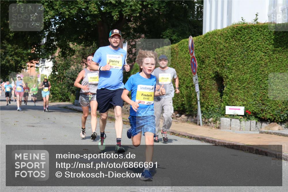 25.08.2024 - 20. Blankeneser Heldenlauf Strokosch-Dieckow http://msf.ph/oto/6866691 25.08.2024 10:28:28 Ziel 6007, 6077, 6222, 6233, 6434, 6435, 6446 meine-sportfotos.de