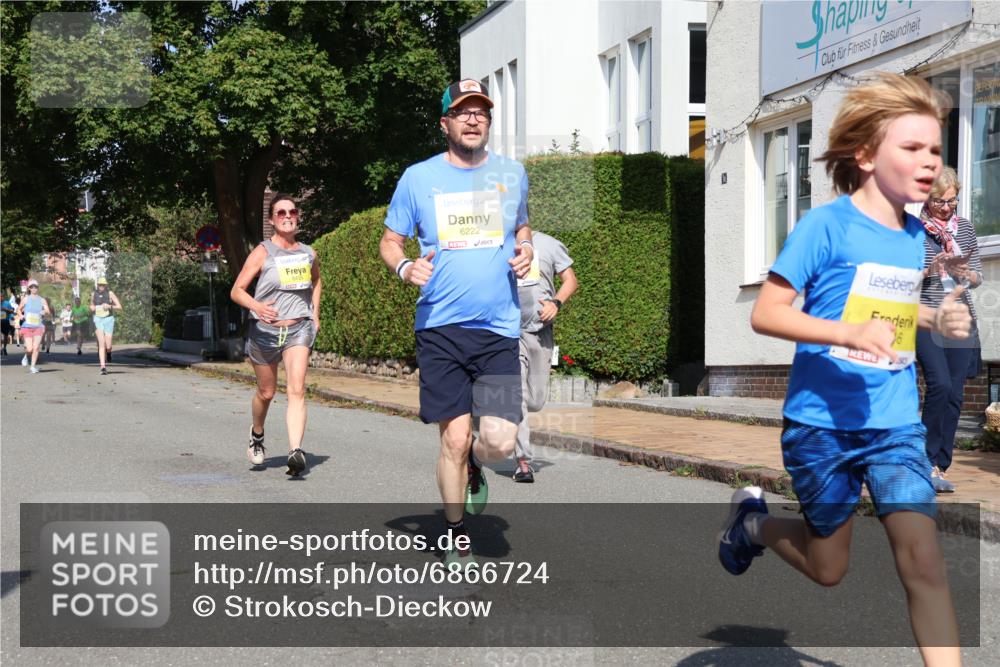 25.08.2024 - 20. Blankeneser Heldenlauf Strokosch-Dieckow http://msf.ph/oto/6866724 25.08.2024 10:28:29 Ziel 6007, 6077, 6127, 6222, 6233, 6434, 6435, 6446 meine-sportfotos.de