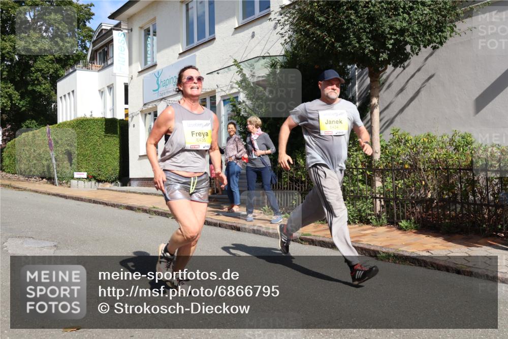 25.08.2024 - 20. Blankeneser Heldenlauf Strokosch-Dieckow http://msf.ph/oto/6866795 25.08.2024 10:28:31 Ziel 6007, 6077, 6127, 6222, 6233, 6301, 6303, 6434, 6435, 6446 meine-sportfotos.de