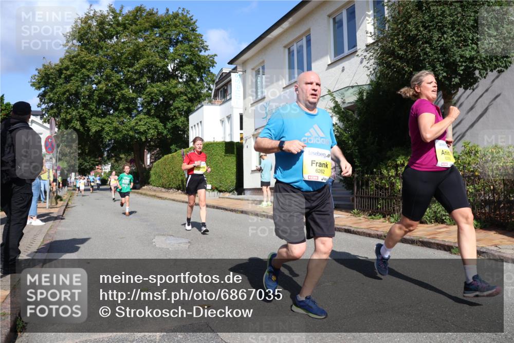25.08.2024 - 20. Blankeneser Heldenlauf Strokosch-Dieckow http://msf.ph/oto/6867035 25.08.2024 10:28:45 Ziel 6152, 6262, 6279, 6301, 6303, 6356, 6357, 6429 meine-sportfotos.de