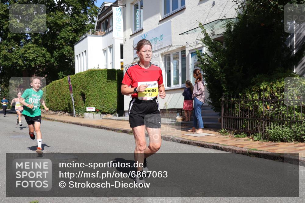 25.08.2024 - 20. Blankeneser Heldenlauf Strokosch-Dieckow http://msf.ph/oto/6867063 25.08.2024 10:28:46 Ziel 6038, 6152, 6262, 6279, 6301, 6303, 6356, 6357, 6429, 6466, 6493 meine-sportfotos.de