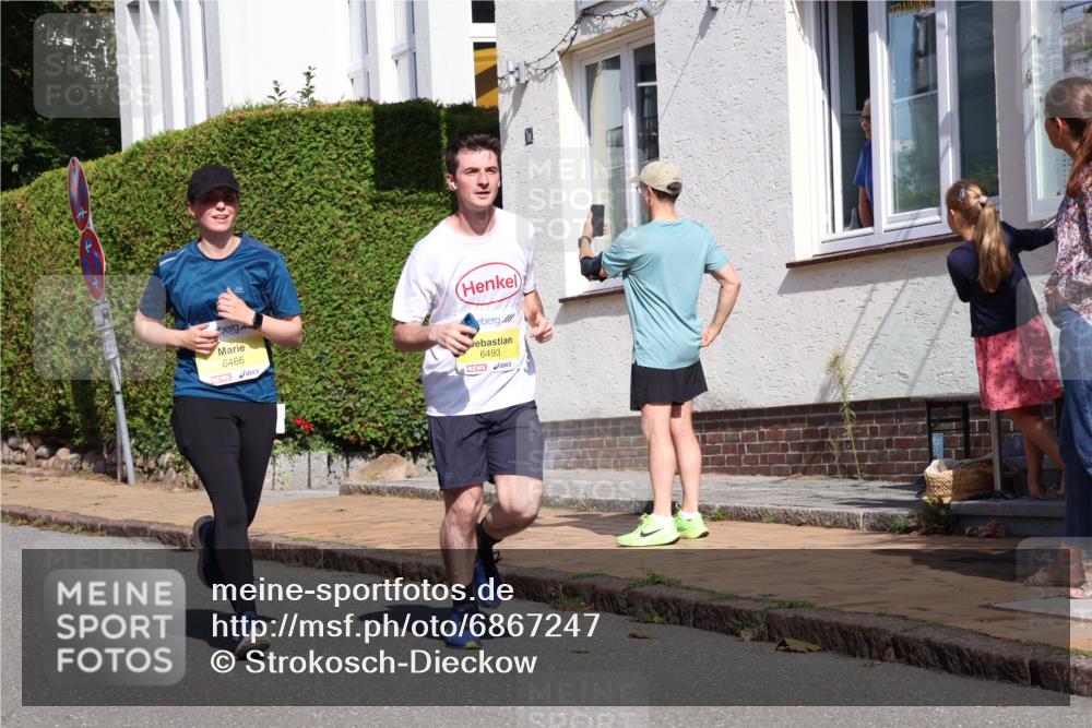 25.08.2024 - 20. Blankeneser Heldenlauf Strokosch-Dieckow http://msf.ph/oto/6867247 25.08.2024 10:28:54 Ziel 6038, 6272, 6296, 6357, 6429, 6466, 6493 meine-sportfotos.de
