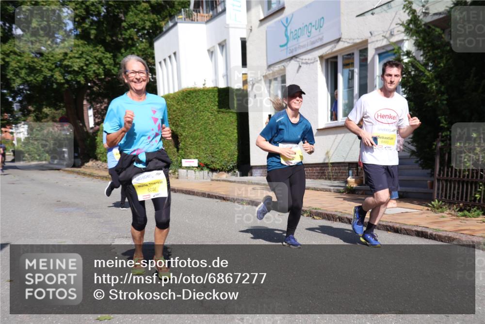 25.08.2024 - 20. Blankeneser Heldenlauf Strokosch-Dieckow http://msf.ph/oto/6867277 25.08.2024 10:28:55 Ziel 6038, 6272, 6296, 6357, 6429, 6466, 6493 meine-sportfotos.de