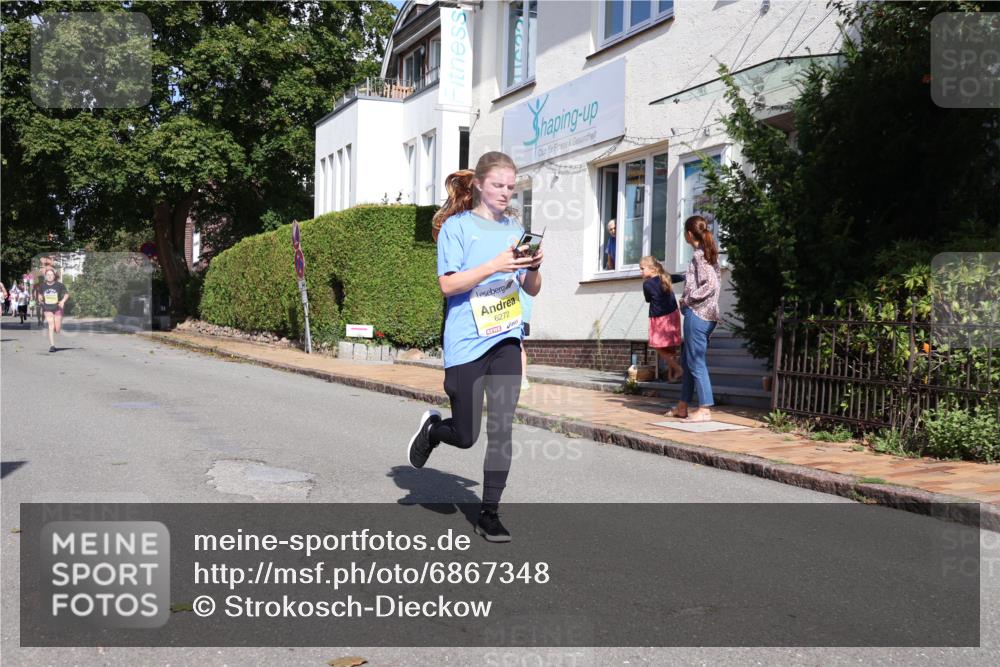 25.08.2024 - 20. Blankeneser Heldenlauf Strokosch-Dieckow http://msf.ph/oto/6867348 25.08.2024 10:28:58 Ziel 6038, 6085, 6272, 6296, 6466, 6493 meine-sportfotos.de