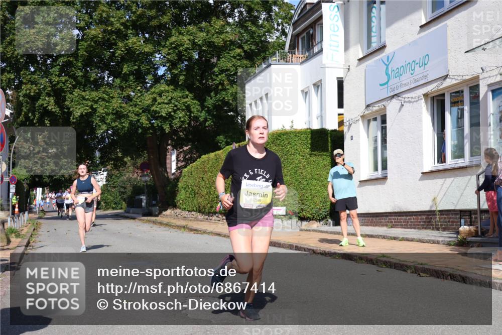25.08.2024 - 20. Blankeneser Heldenlauf Strokosch-Dieckow http://msf.ph/oto/6867414 25.08.2024 10:29:02 Ziel 6085, 6272, 6296, 6337 meine-sportfotos.de