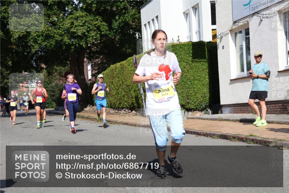 25.08.2024 - 20. Blankeneser Heldenlauf Strokosch-Dieckow http://msf.ph/oto/6867719 25.08.2024 10:29:20 Ziel 6108, 6196, 6278, 6323, 6365, 6366, 6414, 6499 meine-sportfotos.de