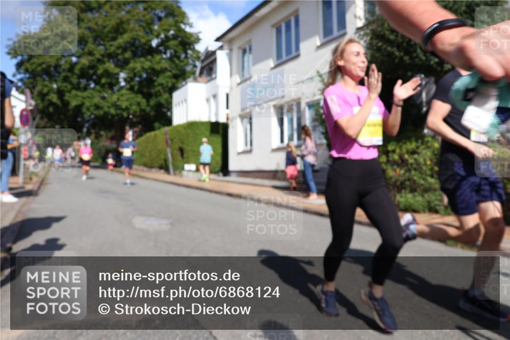 25.08.2024 - 20. Blankeneser Heldenlauf Strokosch-Dieckow http://msf.ph/oto/6868124 25.08.2024 10:29:36 Ziel 6117, 6219, 6260, 6276, 6305, 6394, 6419, 6461, 6488, 6489, 6495 meine-sportfotos.de