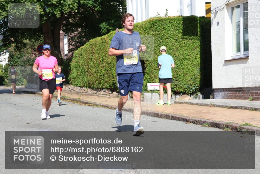 25.08.2024 - 20. Blankeneser Heldenlauf Strokosch-Dieckow http://msf.ph/oto/6868162 25.08.2024 10:29:37 Ziel 6117, 6219, 6260, 6276, 6305, 6394, 6419, 6461, 6495 meine-sportfotos.de