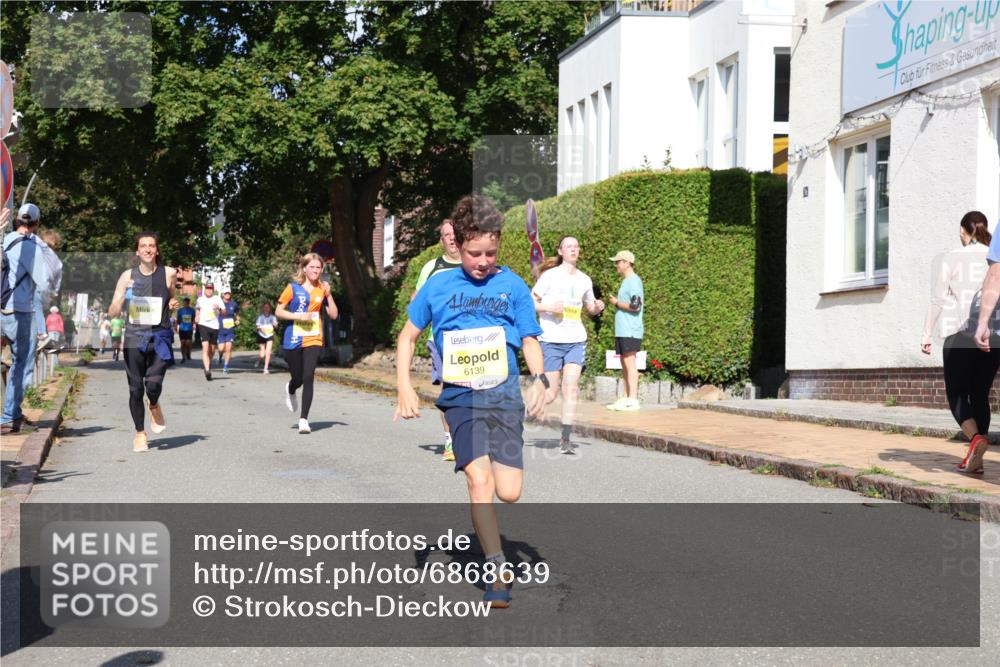 25.08.2024 - 20. Blankeneser Heldenlauf Strokosch-Dieckow http://msf.ph/oto/6868639 25.08.2024 10:30:00 Ziel 6003, 6134, 6138, 6139, 6321, 6358, 6421 meine-sportfotos.de