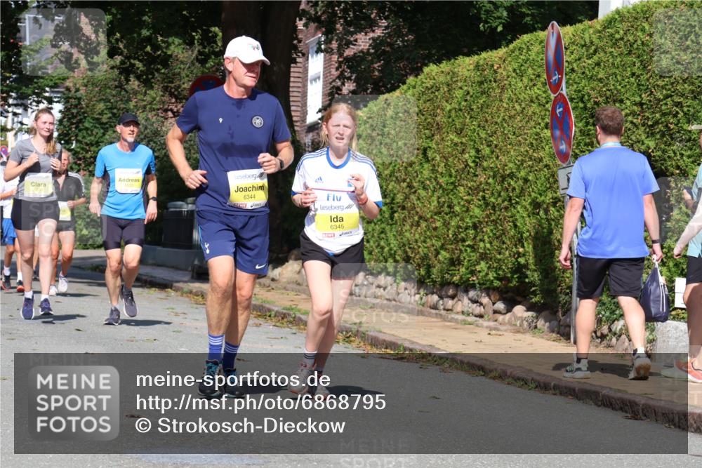 25.08.2024 - 20. Blankeneser Heldenlauf Strokosch-Dieckow http://msf.ph/oto/6868795 25.08.2024 10:30:09 Ziel 6055, 6058, 6239, 6344, 6345, 6421 meine-sportfotos.de