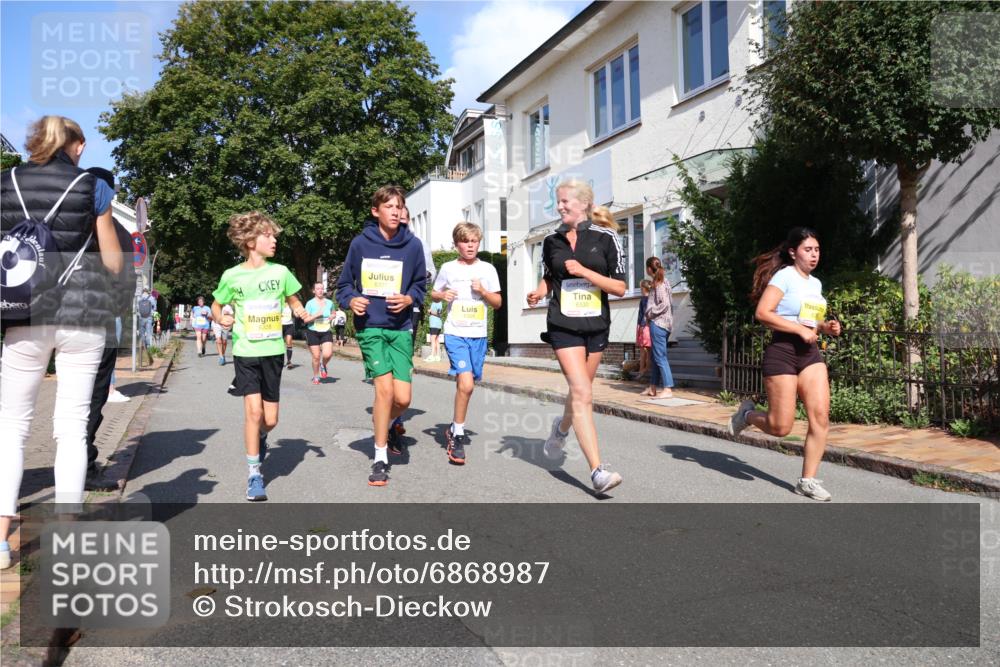 25.08.2024 - 20. Blankeneser Heldenlauf Strokosch-Dieckow http://msf.ph/oto/6868987 25.08.2024 10:30:19 Ziel 6055, 6058, 6087, 6095, 6163, 6259, 6326, 6327, 6328, 6329, 6330, 6342, 6344, 6345, 6352, 6353, 6497 meine-sportfotos.de