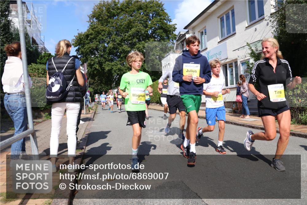 25.08.2024 - 20. Blankeneser Heldenlauf Strokosch-Dieckow http://msf.ph/oto/6869007 25.08.2024 10:30:20 Ziel 6058, 6087, 6095, 6163, 6259, 6326, 6327, 6328, 6329, 6330, 6342, 6352, 6353, 6497 meine-sportfotos.de