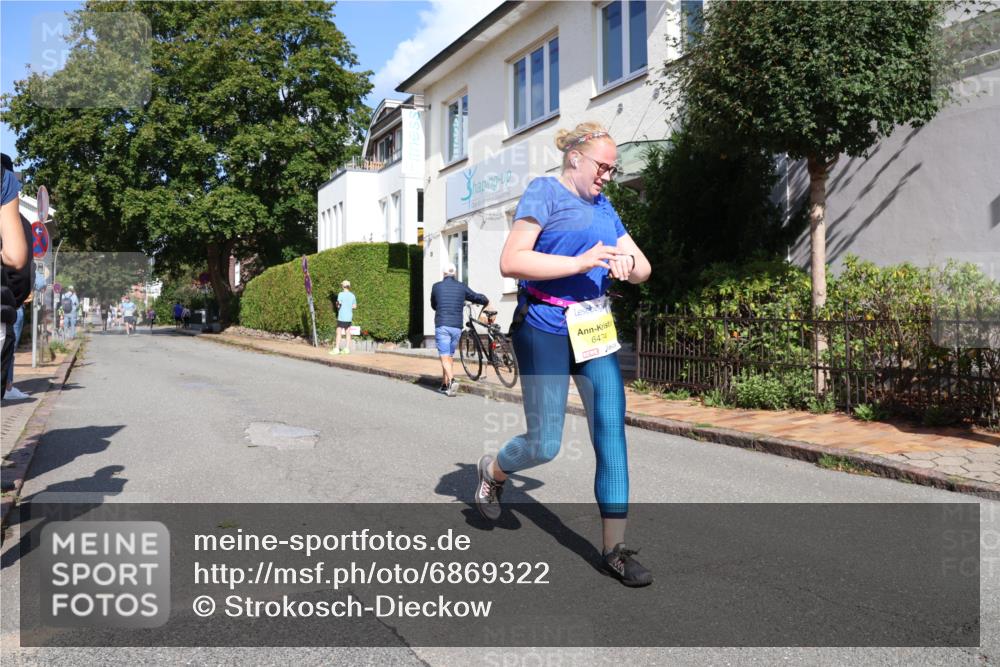 25.08.2024 - 20. Blankeneser Heldenlauf Strokosch-Dieckow http://msf.ph/oto/6869322 25.08.2024 10:30:38 Ziel 6130, 6315, 6339, 6349, 6438, 6474 meine-sportfotos.de