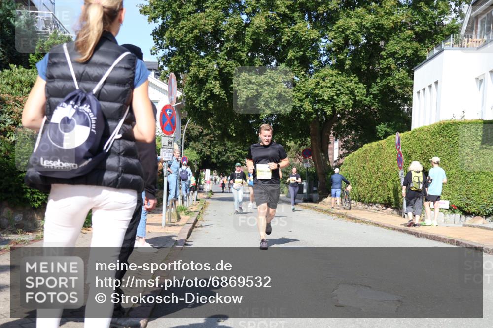 25.08.2024 - 20. Blankeneser Heldenlauf Strokosch-Dieckow http://msf.ph/oto/6869532 25.08.2024 10:30:53 Ziel 6271, 6290, 6339, 6364, 6400, 6401, 6516 meine-sportfotos.de