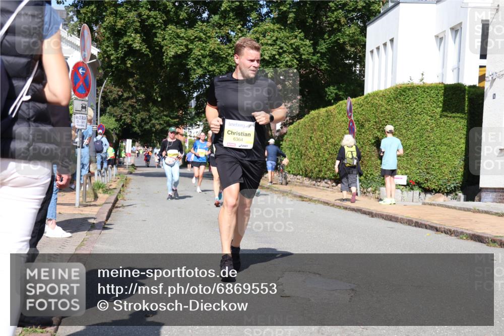 25.08.2024 - 20. Blankeneser Heldenlauf Strokosch-Dieckow http://msf.ph/oto/6869553 25.08.2024 10:30:55 Ziel 6271, 6290, 6364, 6400, 6401 meine-sportfotos.de