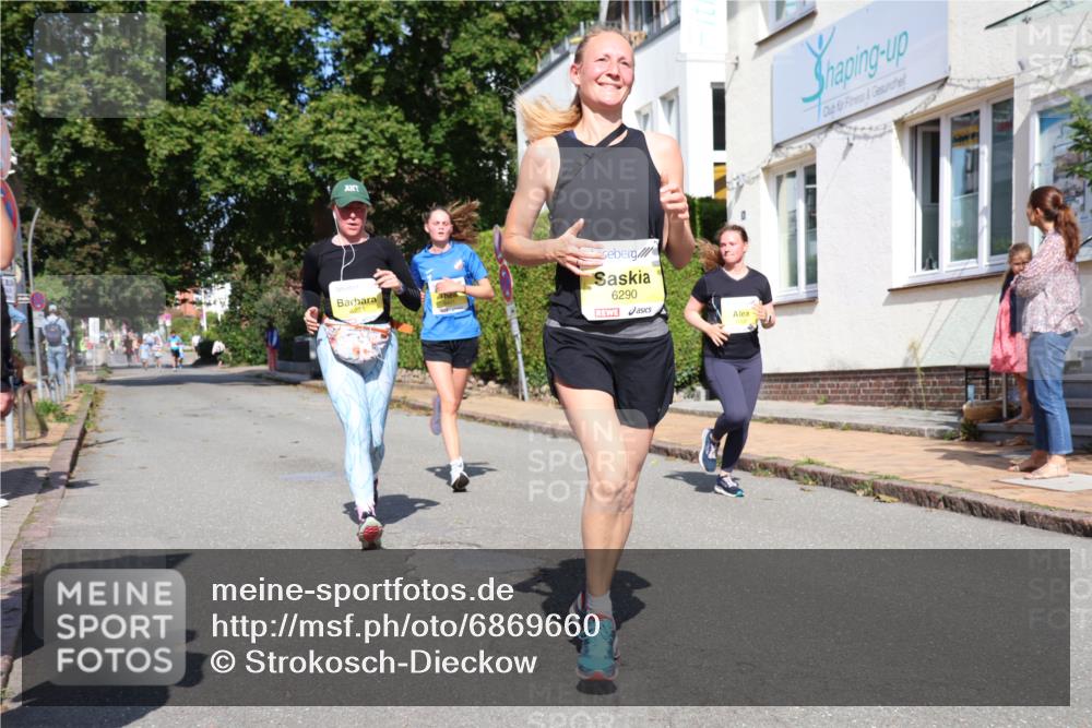 25.08.2024 - 20. Blankeneser Heldenlauf Strokosch-Dieckow http://msf.ph/oto/6869660 25.08.2024 10:30:59 Ziel 6271, 6290, 6364, 6400, 6401 meine-sportfotos.de