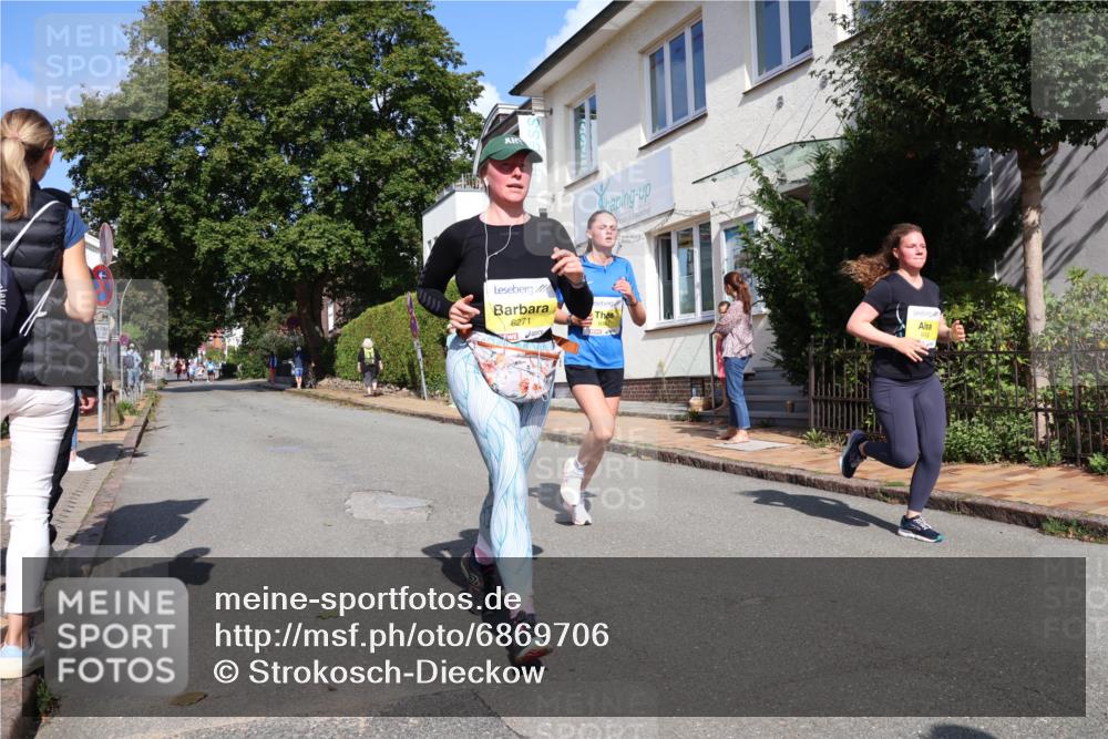 25.08.2024 - 20. Blankeneser Heldenlauf Strokosch-Dieckow http://msf.ph/oto/6869706 25.08.2024 10:31:00 Ziel 6271, 6290, 6364, 6400, 6401 meine-sportfotos.de