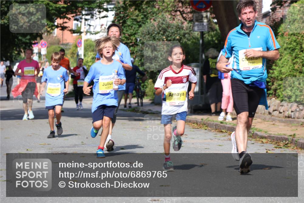 25.08.2024 - 20. Blankeneser Heldenlauf Strokosch-Dieckow http://msf.ph/oto/6869765 25.08.2024 10:31:14 Ziel 6067, 6177, 6189, 6190, 6490 meine-sportfotos.de