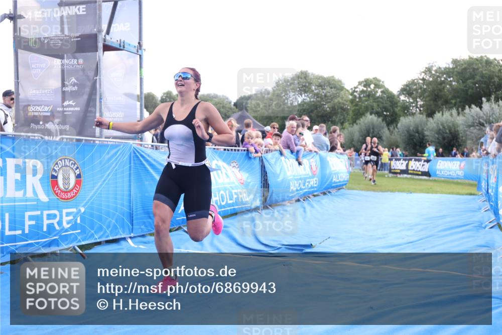 25.08.2024 - Elbe Triathlon Hamburg H.Heesch http://msf.ph/oto/6869943 25.08.2024 11:35:14 Ziel 352, 463, 686, 713 meine-sportfotos.de