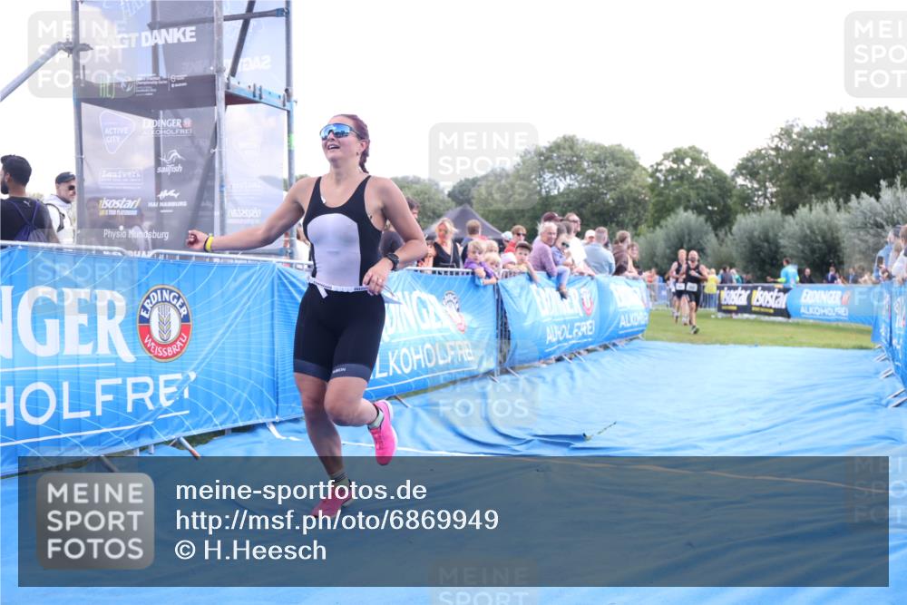 25.08.2024 - Elbe Triathlon Hamburg H.Heesch http://msf.ph/oto/6869949 25.08.2024 11:35:14 Ziel 352, 463, 686, 713 meine-sportfotos.de