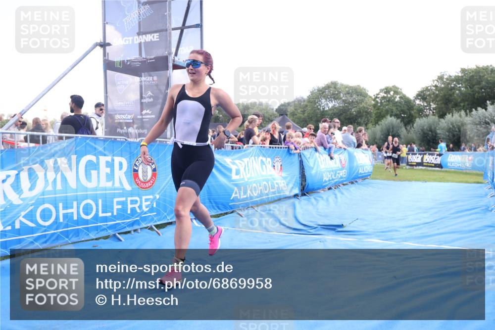 25.08.2024 - Elbe Triathlon Hamburg H.Heesch http://msf.ph/oto/6869958 25.08.2024 11:35:14 Ziel 352, 463, 686, 713 meine-sportfotos.de