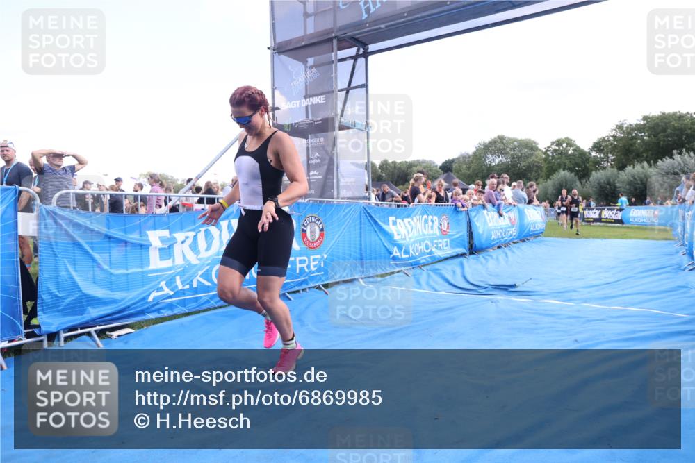 25.08.2024 - Elbe Triathlon Hamburg H.Heesch http://msf.ph/oto/6869985 25.08.2024 11:35:14 Ziel 352, 463, 686, 713 meine-sportfotos.de