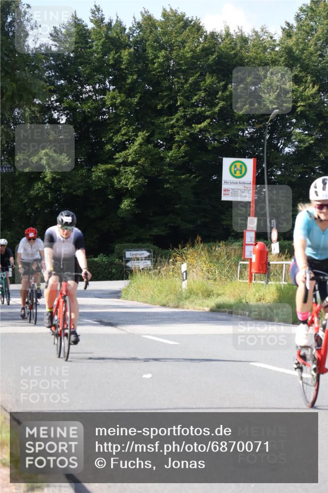 25.08.2024 - Elbe Triathlon Hamburg Fuchs,  Jonas http://msf.ph/oto/6870071 25.08.2024 11:09:14 Radfahren 603, 1502, 1651, 1548, 1599, 1518 meine-sportfotos.de