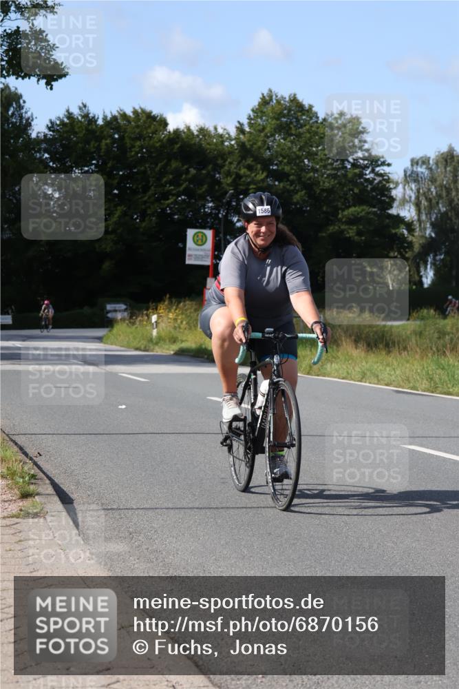 25.08.2024 - Elbe Triathlon Hamburg Fuchs,  Jonas http://msf.ph/oto/6870156 25.08.2024 11:09:21 Radfahren 1548, 1599, 1518, 1586 meine-sportfotos.de
