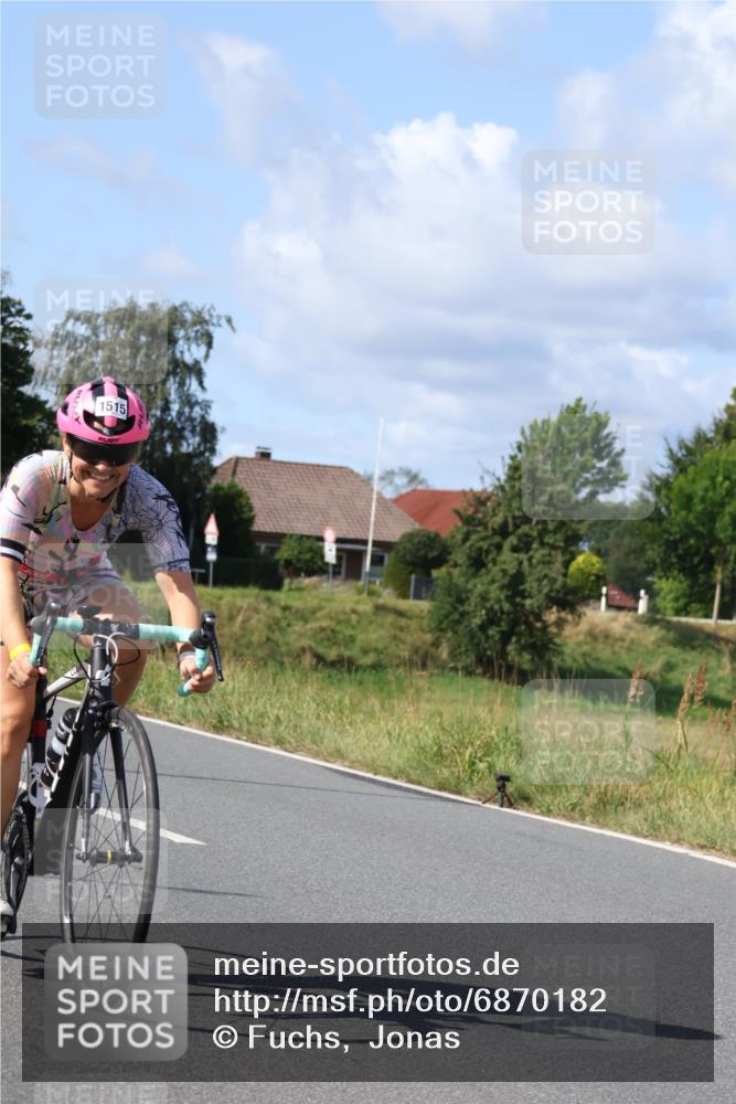 25.08.2024 - Elbe Triathlon Hamburg Fuchs,  Jonas http://msf.ph/oto/6870182 25.08.2024 11:09:29 Radfahren 1515, 1579, 1537 meine-sportfotos.de