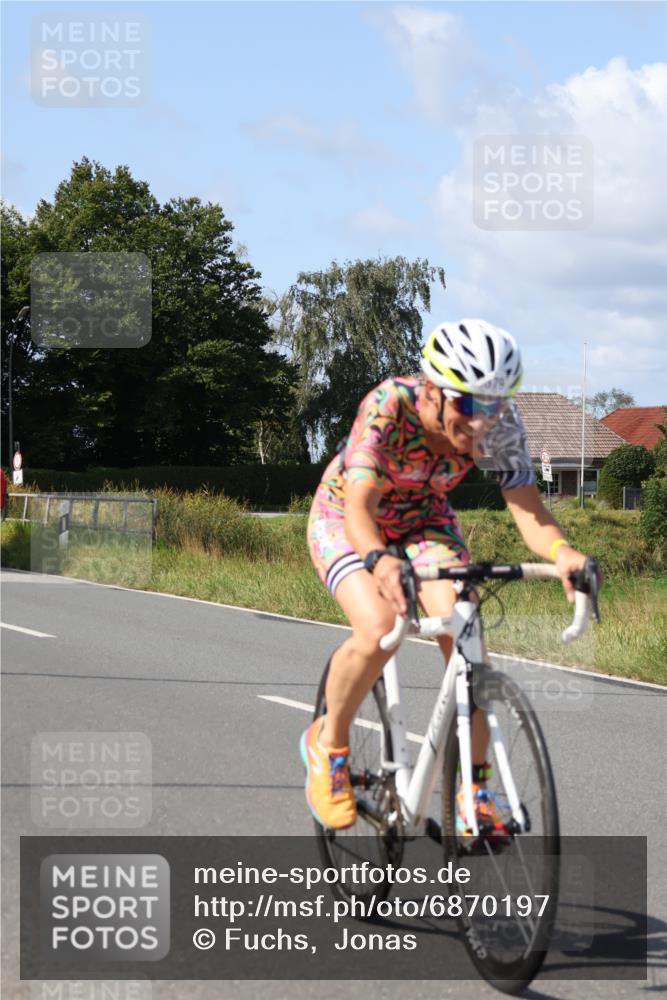 25.08.2024 - Elbe Triathlon Hamburg Fuchs,  Jonas http://msf.ph/oto/6870197 25.08.2024 11:09:33 Radfahren 1515, 1579, 1537, 1617, 1648, 1480 meine-sportfotos.de