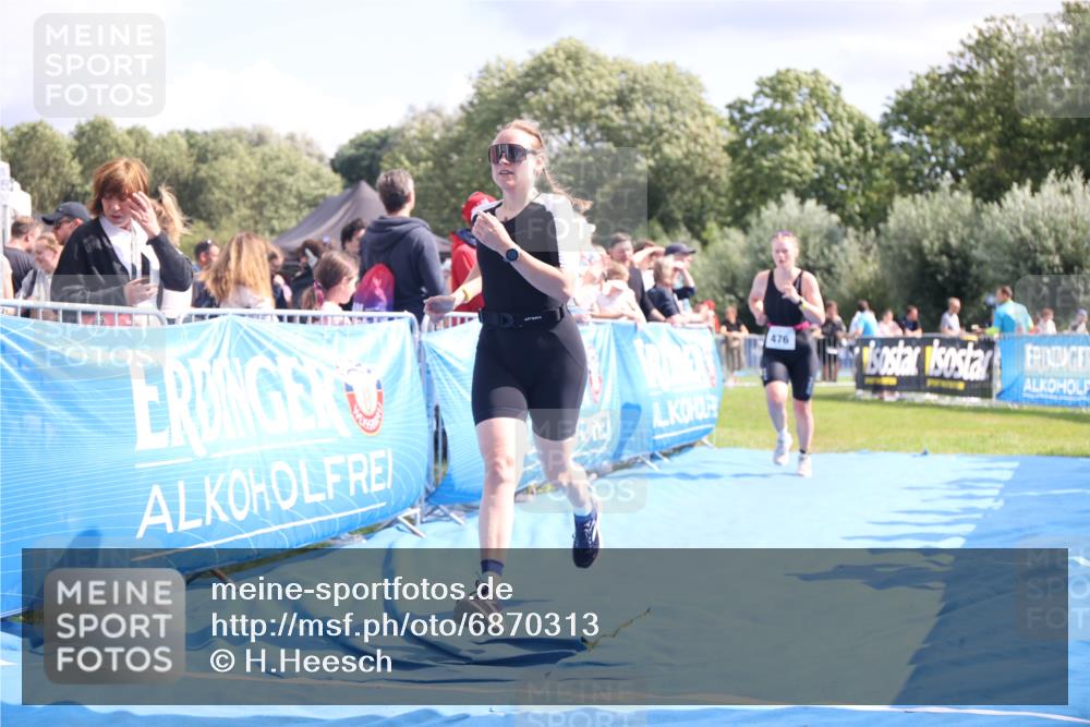 25.08.2024 - Elbe Triathlon Hamburg H.Heesch http://msf.ph/oto/6870313 25.08.2024 11:58:28 Ziel 476, 512, 1645 meine-sportfotos.de