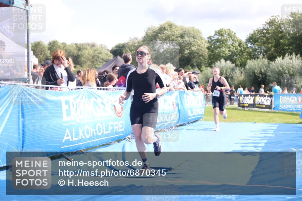 25.08.2024 - Elbe Triathlon Hamburg H.Heesch http://msf.ph/oto/6870345 25.08.2024 11:58:28 Ziel 476, 512, 1645 meine-sportfotos.de