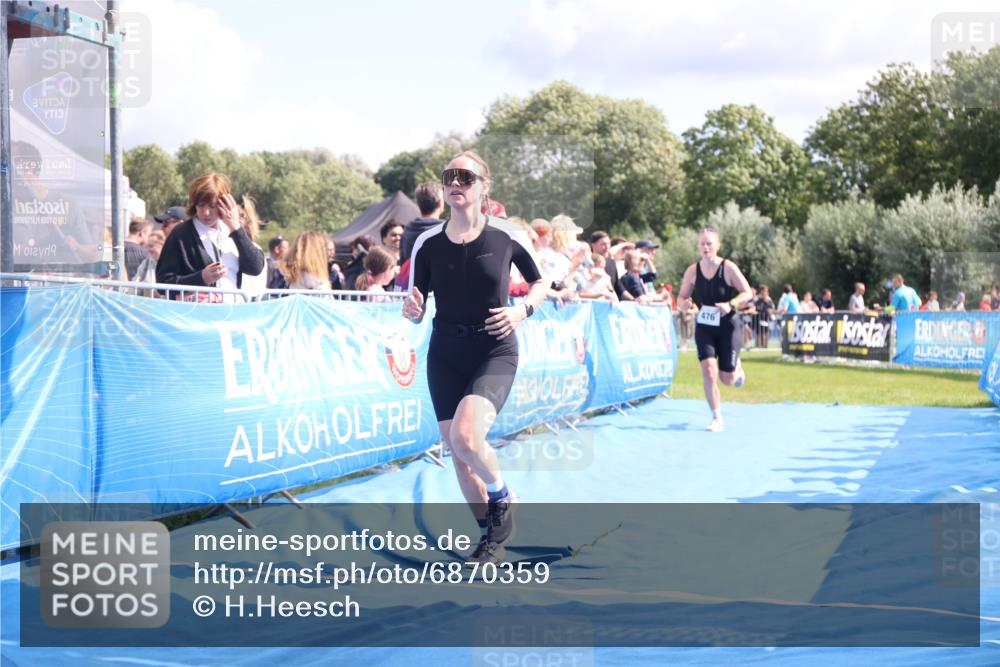 25.08.2024 - Elbe Triathlon Hamburg H.Heesch http://msf.ph/oto/6870359 25.08.2024 11:58:28 Ziel 476, 512, 1645 meine-sportfotos.de