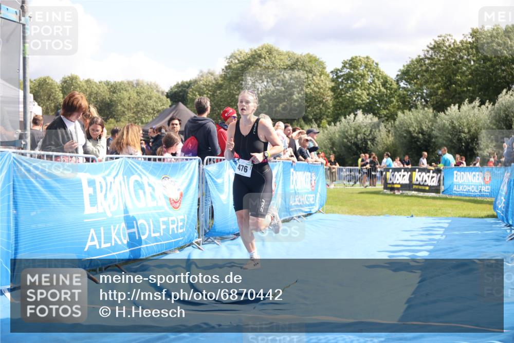 25.08.2024 - Elbe Triathlon Hamburg H.Heesch http://msf.ph/oto/6870442 25.08.2024 11:58:30 Ziel 476, 512 meine-sportfotos.de