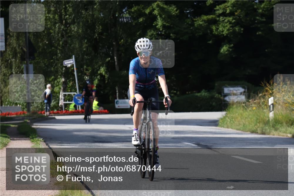 25.08.2024 - Elbe Triathlon Hamburg Fuchs,  Jonas http://msf.ph/oto/6870444 25.08.2024 11:10:33 Radfahren 1559, 1571, 1521 meine-sportfotos.de
