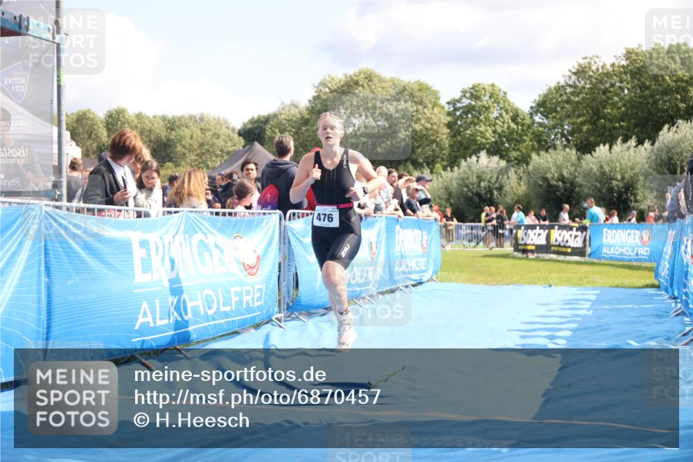 25.08.2024 - Elbe Triathlon Hamburg H.Heesch http://msf.ph/oto/6870457 25.08.2024 11:58:30 Ziel 476, 512 meine-sportfotos.de