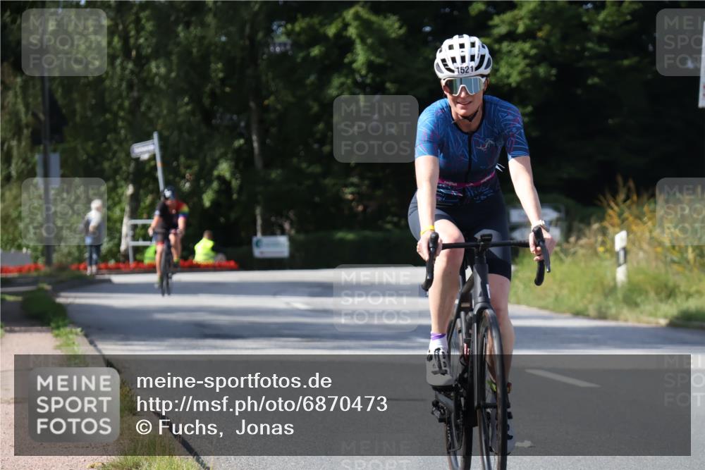 25.08.2024 - Elbe Triathlon Hamburg Fuchs,  Jonas http://msf.ph/oto/6870473 25.08.2024 11:10:34 Radfahren 1559, 1571, 1521, 1707 meine-sportfotos.de