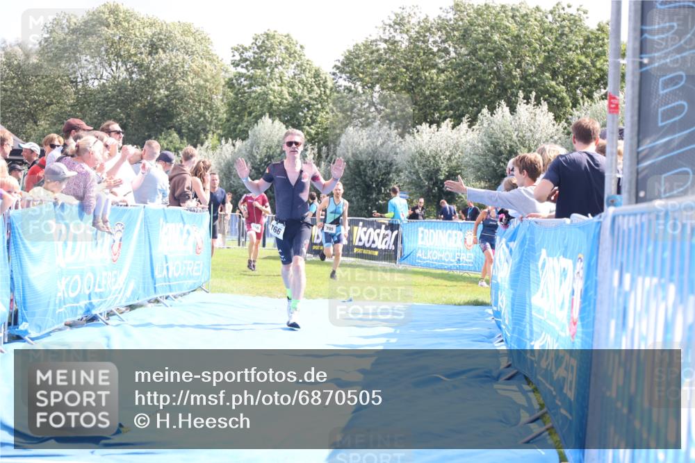25.08.2024 - Elbe Triathlon Hamburg H.Heesch http://msf.ph/oto/6870505 25.08.2024 11:36:04 Ziel 530, 695, 705, 766 meine-sportfotos.de