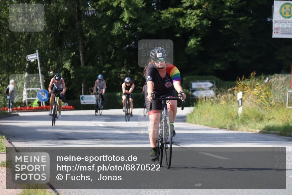 25.08.2024 - Elbe Triathlon Hamburg Fuchs,  Jonas http://msf.ph/oto/6870522 25.08.2024 11:10:39 Radfahren 1571, 1521, 1707, 1718, 1715, 1529 meine-sportfotos.de
