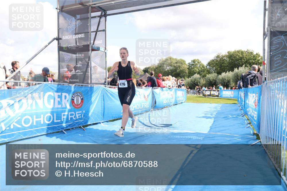 25.08.2024 - Elbe Triathlon Hamburg H.Heesch http://msf.ph/oto/6870588 25.08.2024 11:58:31 Ziel 476, 512 meine-sportfotos.de