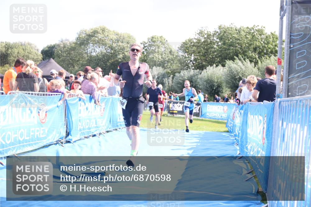 25.08.2024 - Elbe Triathlon Hamburg H.Heesch http://msf.ph/oto/6870598 25.08.2024 11:36:05 Ziel 530, 695, 705, 766 meine-sportfotos.de