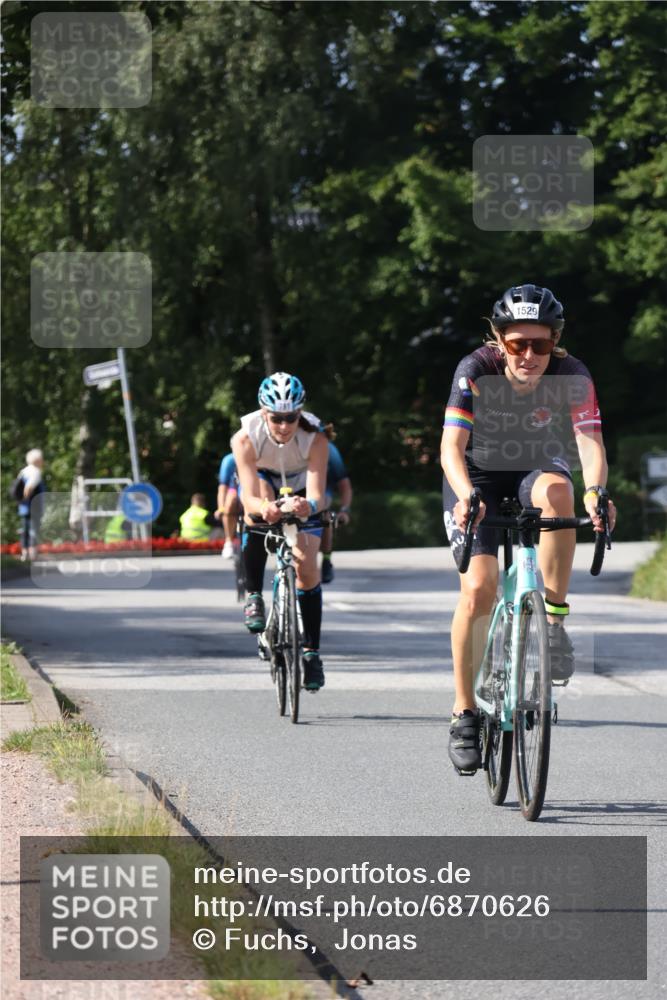 25.08.2024 - Elbe Triathlon Hamburg Fuchs,  Jonas http://msf.ph/oto/6870626 25.08.2024 11:10:44 Radfahren 1707, 1718, 1715, 1529, 791, 1597, 1556 meine-sportfotos.de