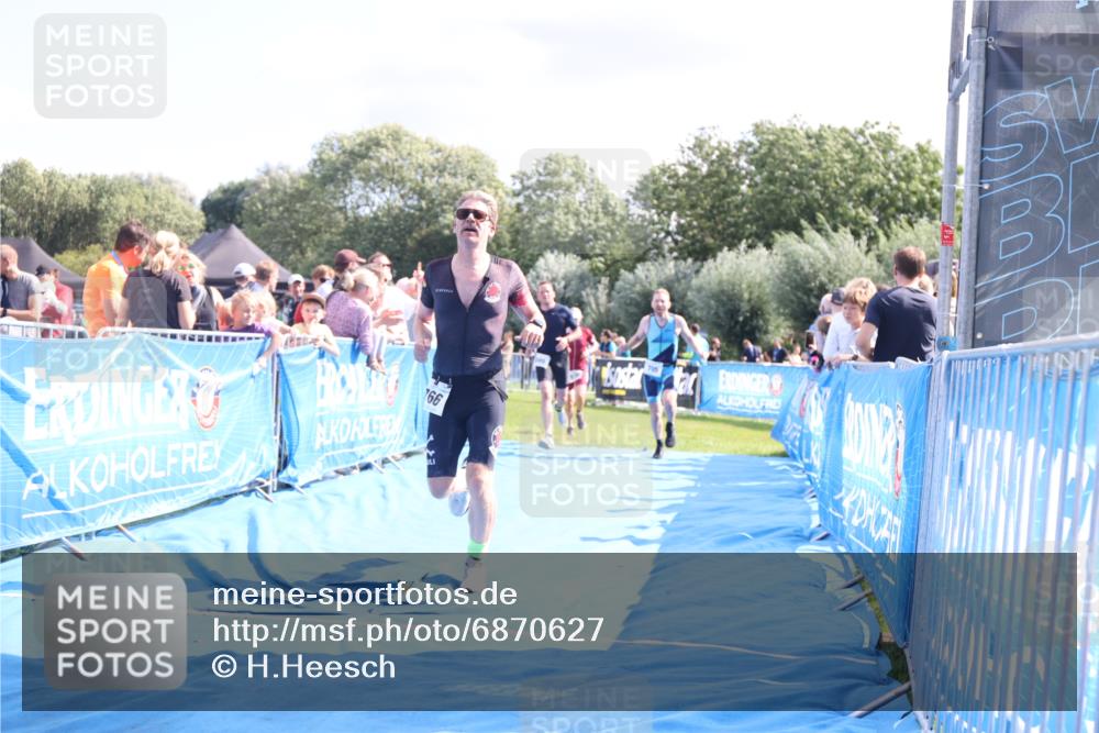 25.08.2024 - Elbe Triathlon Hamburg H.Heesch http://msf.ph/oto/6870627 25.08.2024 11:36:05 Ziel 530, 695, 705, 766 meine-sportfotos.de