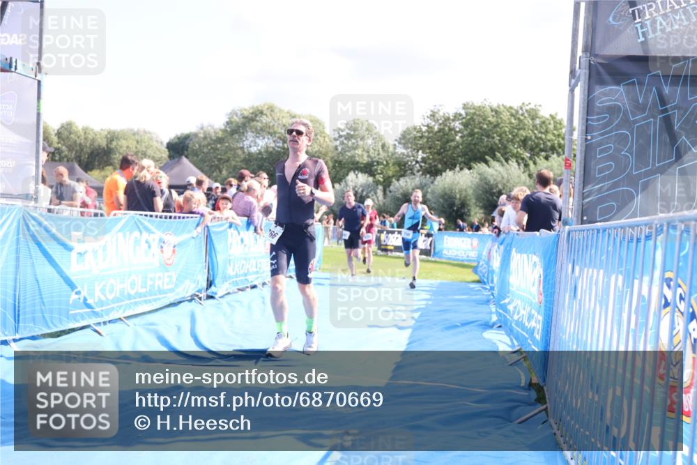 25.08.2024 - Elbe Triathlon Hamburg H.Heesch http://msf.ph/oto/6870669 25.08.2024 11:36:05 Ziel 530, 695, 705, 766 meine-sportfotos.de