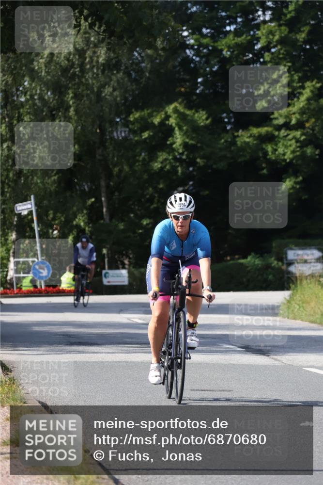 25.08.2024 - Elbe Triathlon Hamburg Fuchs,  Jonas http://msf.ph/oto/6870680 25.08.2024 11:10:48 Radfahren 1718, 1715, 1529, 791, 1597, 1556 meine-sportfotos.de