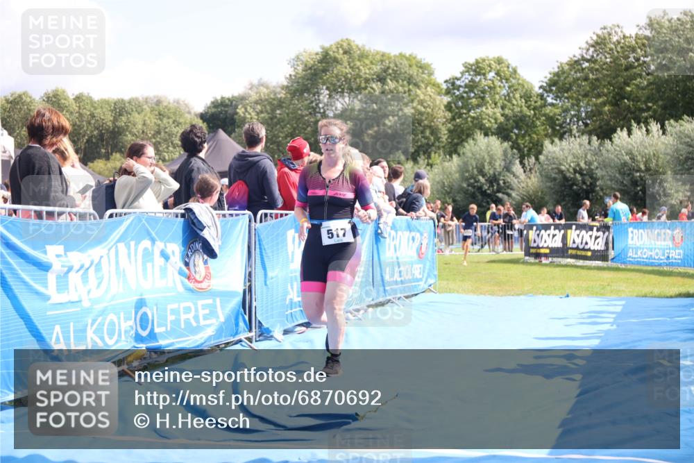25.08.2024 - Elbe Triathlon Hamburg H.Heesch http://msf.ph/oto/6870692 25.08.2024 11:58:41 Ziel 517, 543, 1714 meine-sportfotos.de