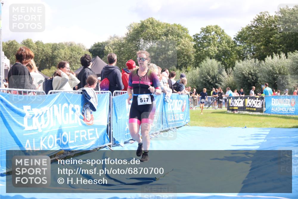 25.08.2024 - Elbe Triathlon Hamburg H.Heesch http://msf.ph/oto/6870700 25.08.2024 11:58:41 Ziel 517, 543, 1714 meine-sportfotos.de